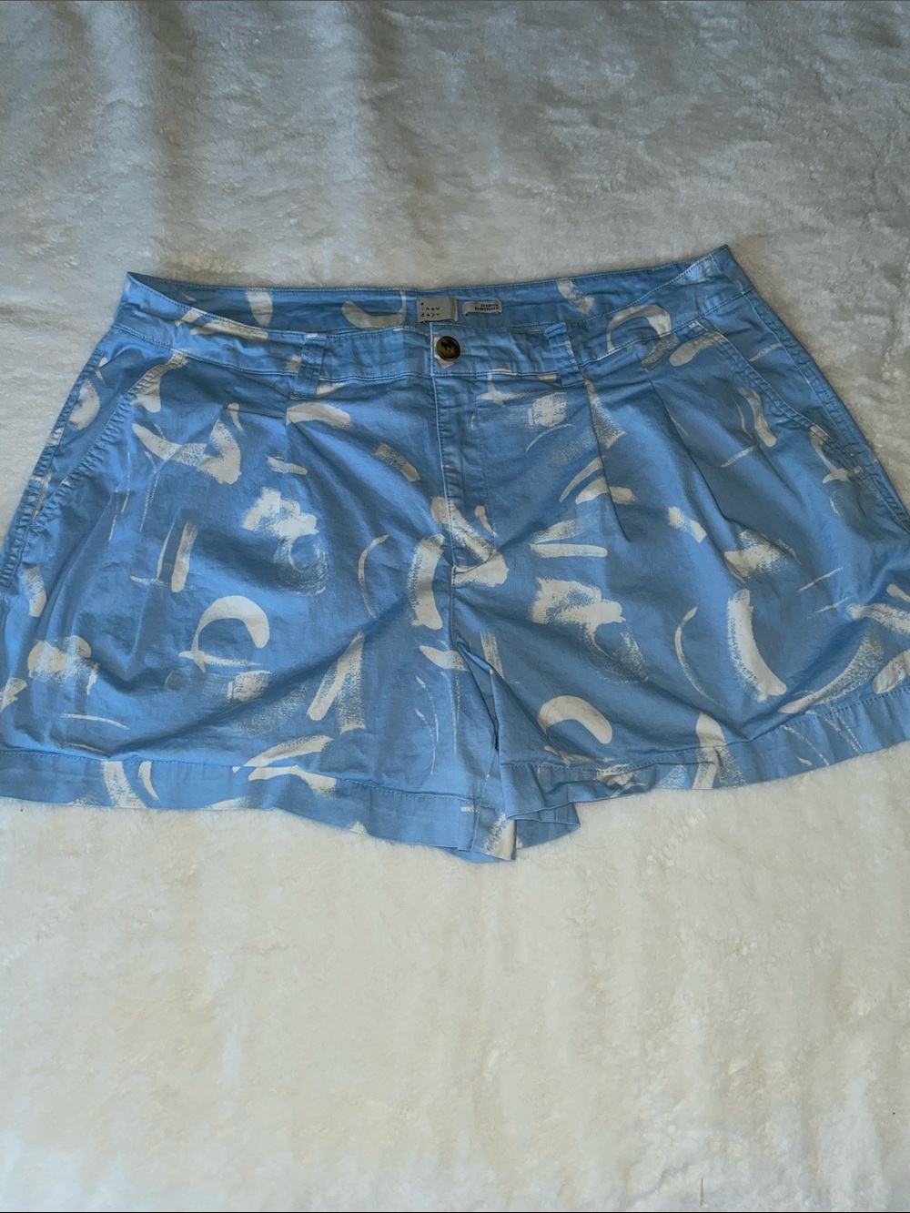 A New Day women’s size 18 stretch cotton light blue/white shorts